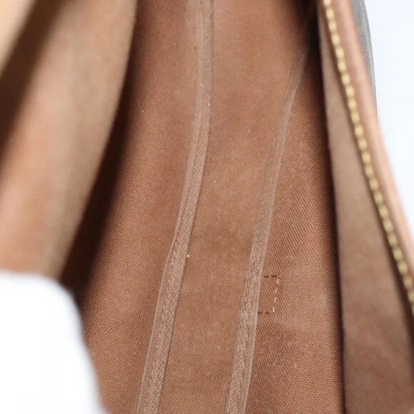 LOUIS VUITTON Monogram Saumur 30 Shoulder Bag LV - Picture 14 of 15